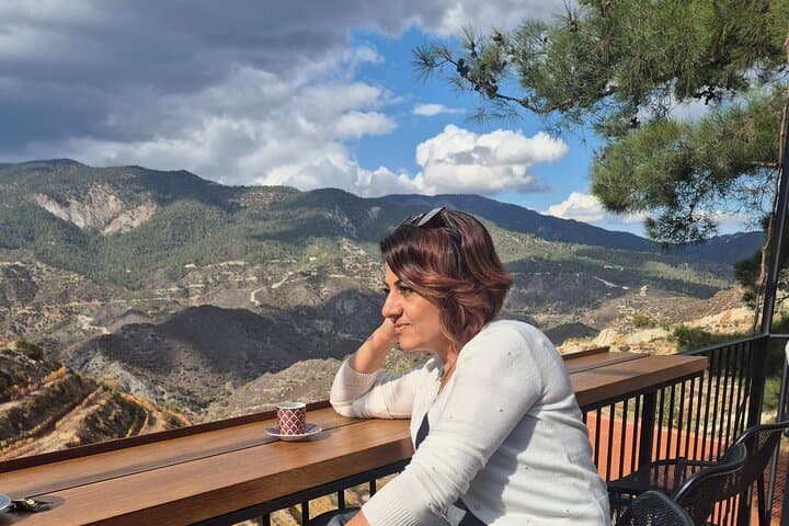 From Roses to Mountains: Agros–Pelendri Nature and Wine Day Trip photo 5