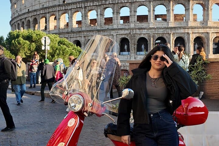 Rome Vespa Tour: Gianicolo Views, Pantheon Gelato & Traditional Roman Meal photo 4