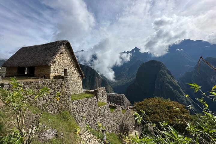 10-Day Machu Picchu & Rainbow Mountain Adventure from Cusco photo 3