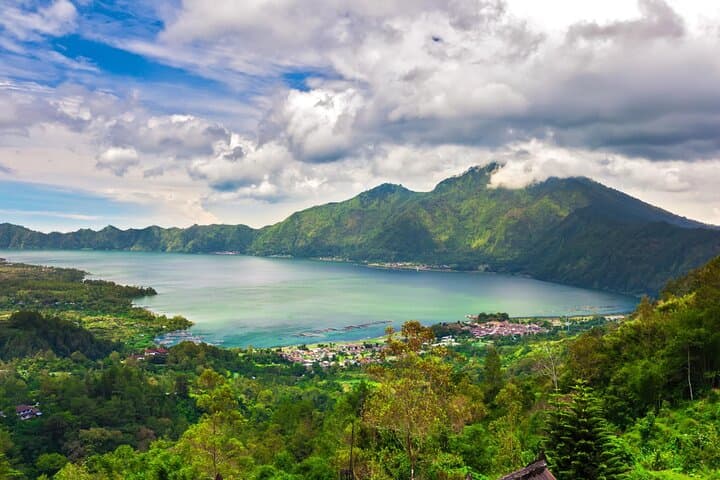 5-Day Bali Cultural and Coastal Adventure — Uluwatu, Ubud, Mount Batur & Nusa Penida photo 5