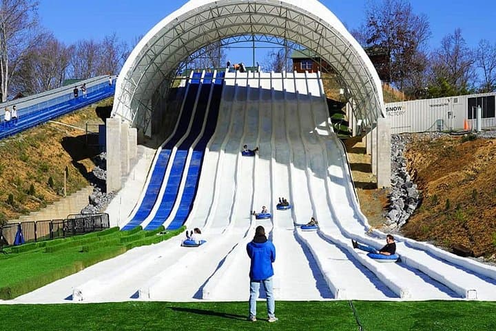 Smoky Mountain Snowpark Tubing: Pigeon Forge’s 70-Foot Rush photo 2