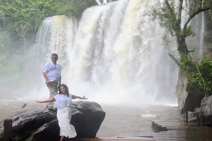 Sunrise Over Angkor Wat and Phnom Kulen: 2-Day Secrets, Temples & Waterfalls
