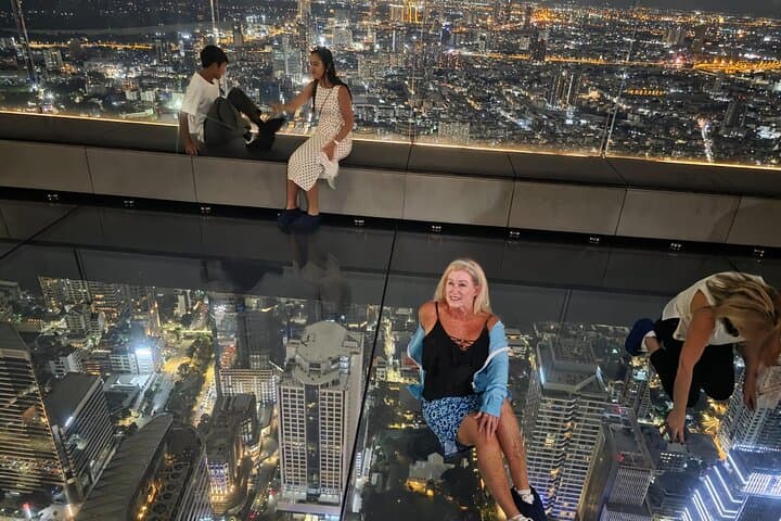 Mahanakhon Sky Walk: Bangkok's 314m Glass Observation Deck photo 3