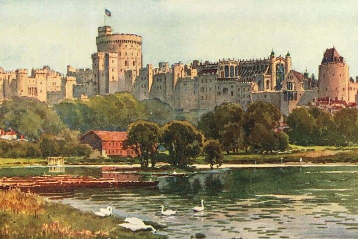 Archaeologist-Led Private Stonehenge & Windsor Castle Tour from London
