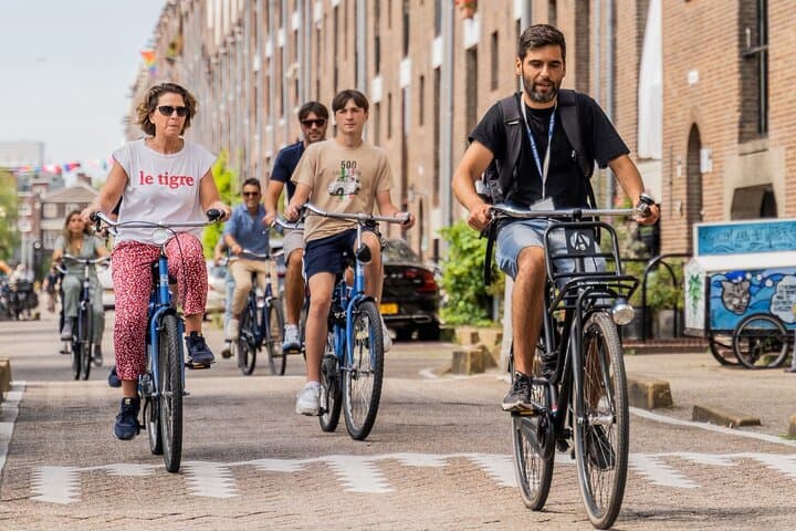 Amsterdam Small-Group Bike Tour with Canal Cruise, Cheese & Drinks photo 3