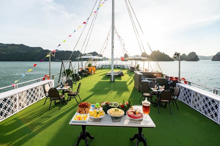 Ha Long Bay Luxury Day Cruise from Hanoi – 5-Star Kayak, Caves & Ti Top Island photo 3