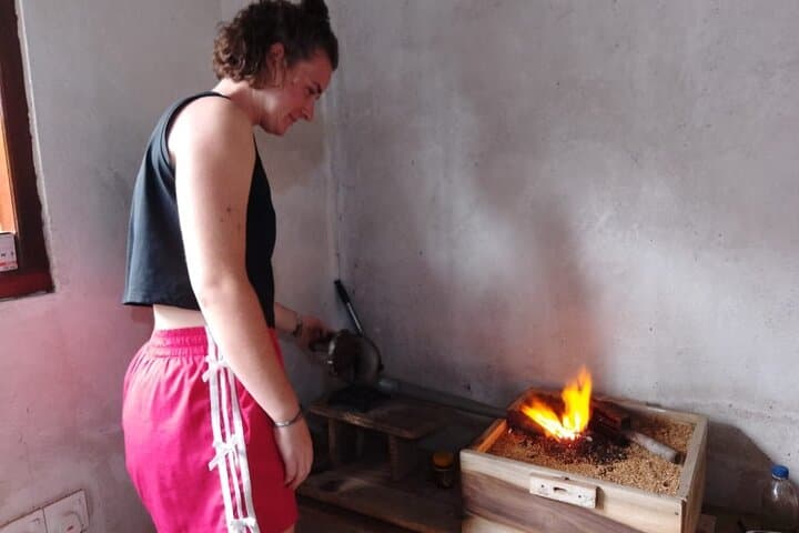 Galle Traditional Jewelry-Making Workshop: Craft Your Own Silver Piece photo 5