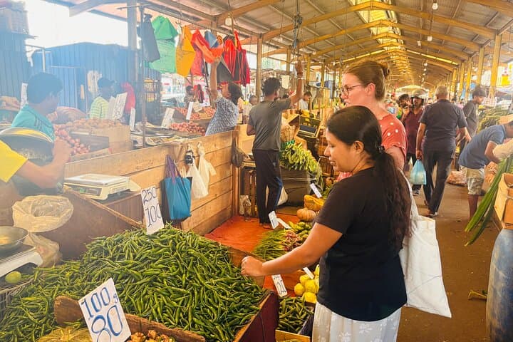 Colombo Pettah Market Tour & Hands-On Sri Lankan Cooking Class photo 3