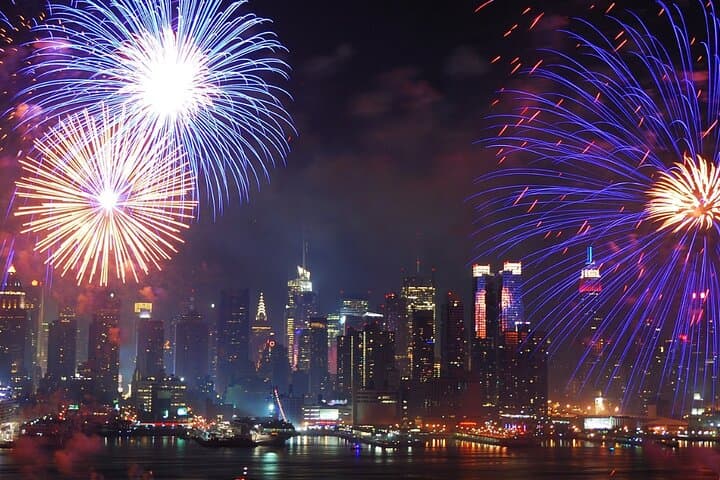 New Year's Eve Fireworks Cruise on the Star Of The Northeast — Front-Row Statue of Liberty Views photo 6