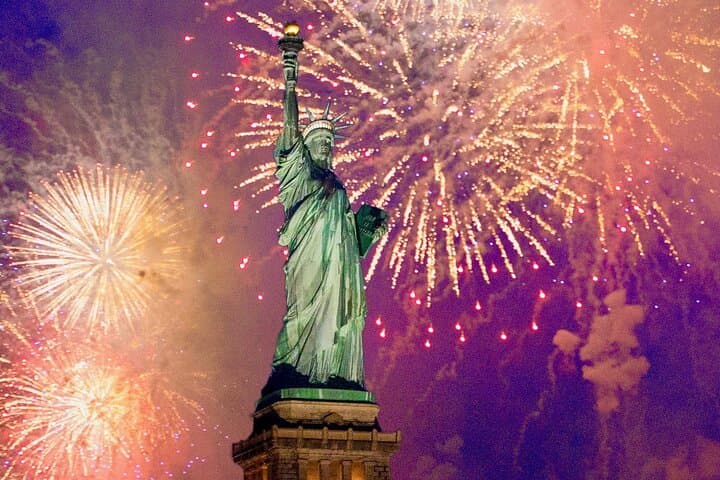 New Year's Eve Fireworks Cruise on the Star Of The Northeast — Front-Row Statue of Liberty Views photo 3