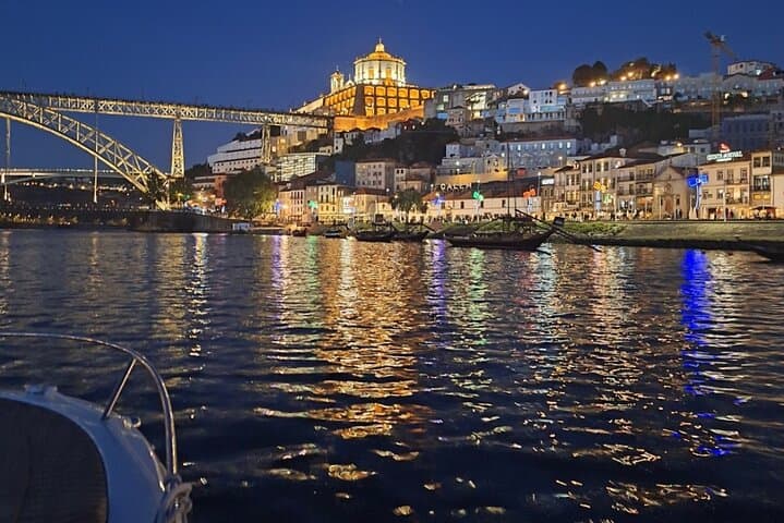 Private Douro River Christmas Lights Cruise in Porto
