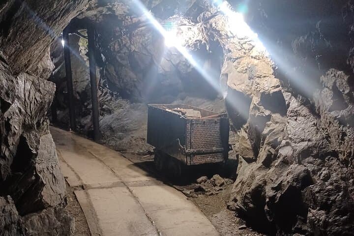 Crystal Gold Mine Tour with Motherlode Combo Deal — Kellogg Idaho Mining Experience