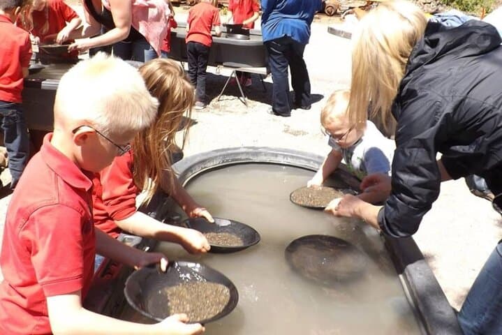 Crystal Gold Mine Tour & Prospector Combo — Wallace Idaho Gold Panning Experience photo 3