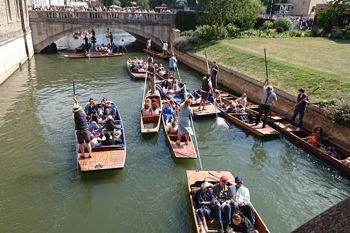 Entertaining Cambridge Walking Tour: Alumni-Led Historic Backs & City Centre photo 4