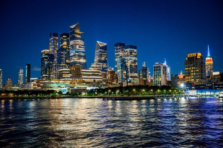 Holiday Dinner Cruise in NYC — Grande Mariner Christmas Eve Harbor Experience photo 2