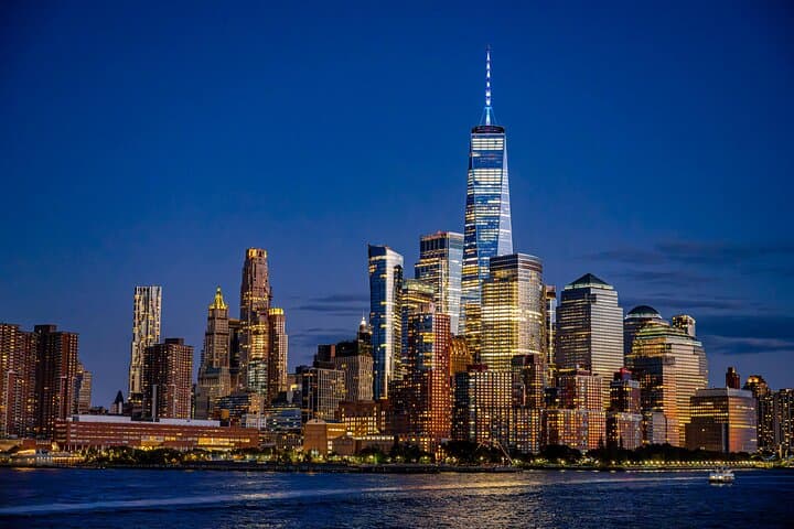 Holiday Dinner Cruise in NYC — Grande Mariner Christmas Eve Harbor Experience photo 4