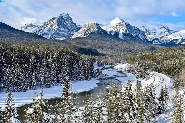 Winter Abraham Bubble Lake & Icefields Parkway Private Tour — Photo-Focused Day Trip from Canmore photo 3