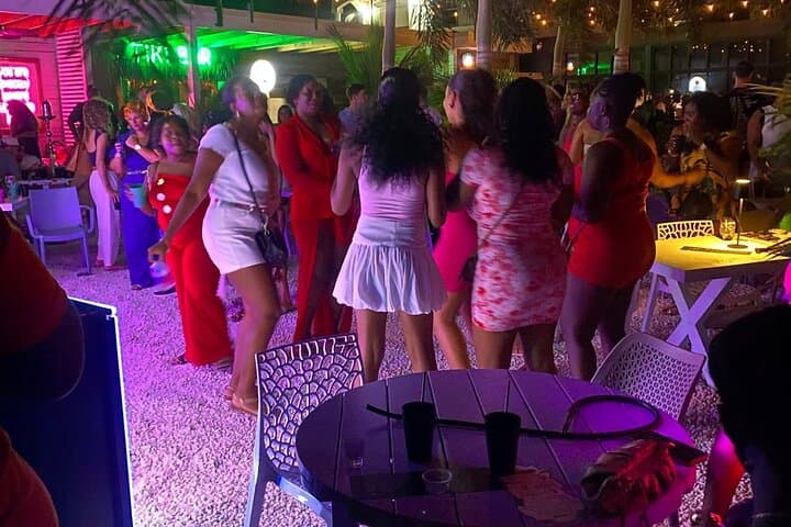 Sint Maarten Party Bus Bar Hopping — Maho to Simpson Bay Nightlife Tour photo 3