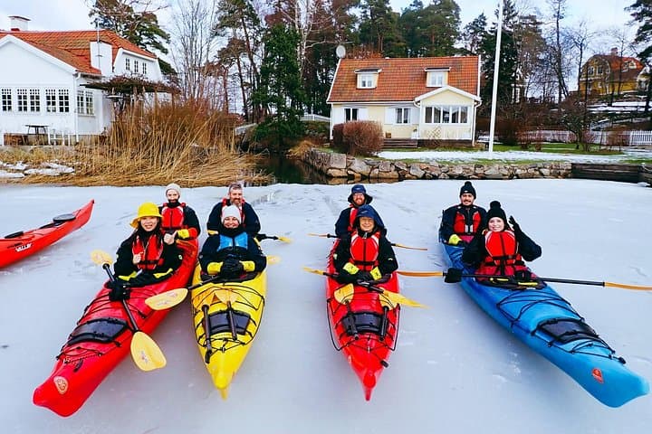 Private Kayak Tour in the Stockholm Archipelago — Summer & Winter Experiences photo 3
