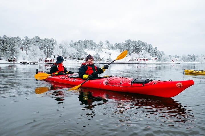 Private Kayak Tour in the Stockholm Archipelago — Summer & Winter Experiences photo 6