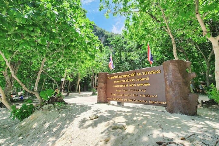 Krabi Longtail Boat Tour to Hong Islands — Lagoon, Viewpoint & Snorkeling photo 5