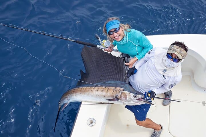 Private 4-Hour Luxury Fishing Charter Off Puerto Morelos aboard the Perfect Game photo 3