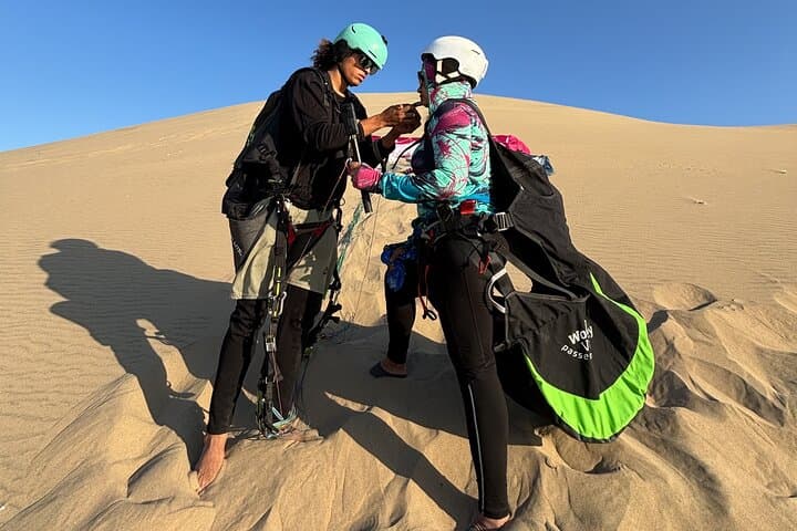 Paragliding Over the Peruvian Desert: Huacachina Dune Flights photo 4