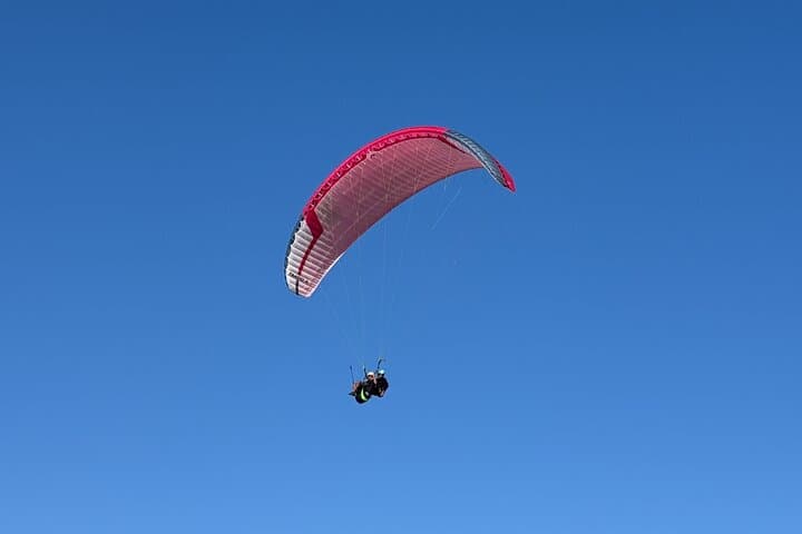 Paragliding Over the Peruvian Desert: Huacachina Dune Flights photo 5