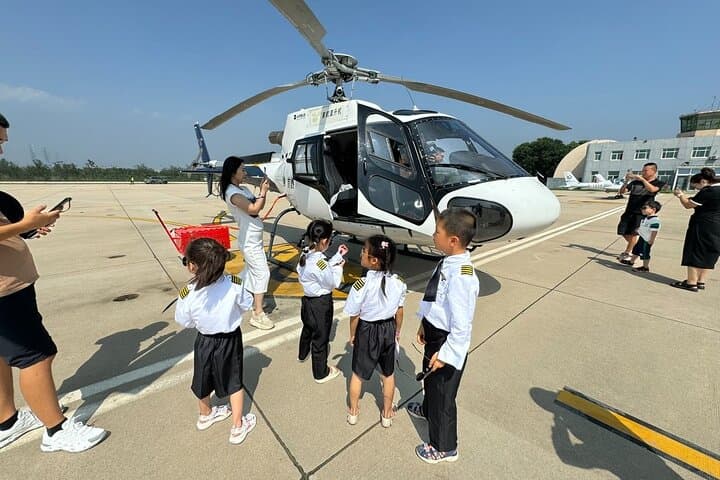 Helicopter Flight Over Badaling Great Wall — Private Aerial Tour from Beijing photo 2
