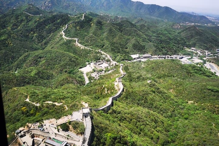 Helicopter Flight Over Badaling Great Wall — Private Aerial Tour from Beijing photo 3