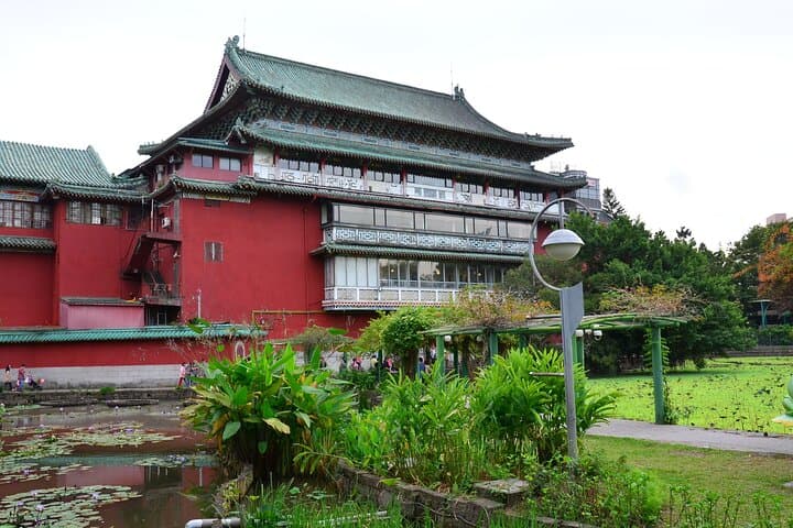 Chiang Kai-Shek Memorial Hall and Nanmen Market: Taipei Half-Day Cultural Walk photo 2