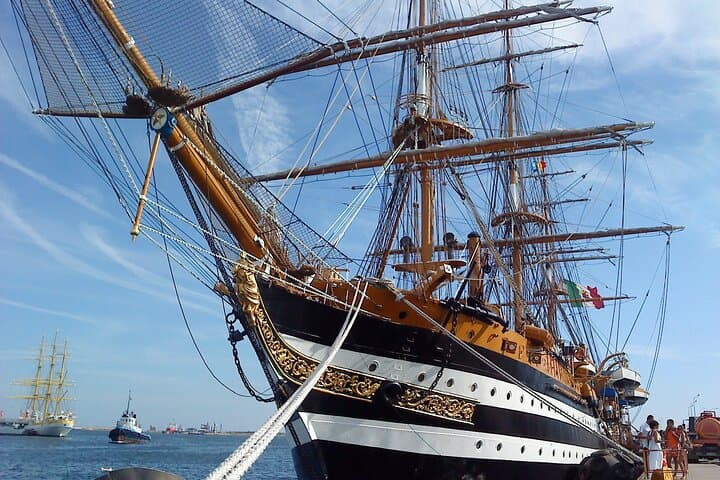 Private Full-Day Black Sea Coast Tour from Bucharest to Constanța & Mamaia