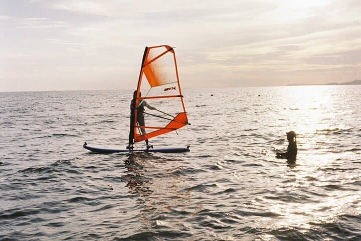 Na Jomtien Kitesurf & Windsurf Beginner Experience — Pattaya Windsurfing Lessons
