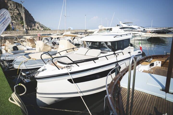 Private 4-Hour High-Speed Boat Tour Along the Amalfi Coast from Salerno photo 2