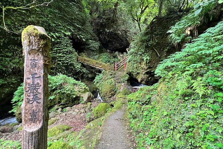Hidden Treasures Day Tour from Toyama: Kamiichi Temples, Sengan-kei Gorge & Senbei Experience