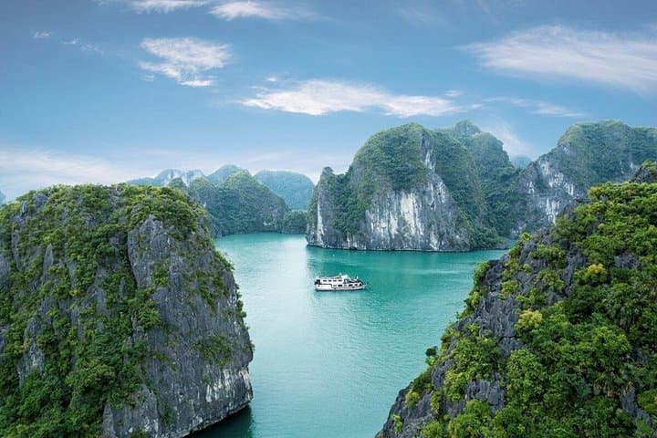 Private 3-Day Halong Bay Cruise to Ba Ham & Tien Ong Caves photo 6