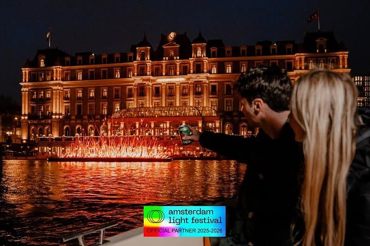 glowing-canals-amsterdam-light-festival-canal-cruise-with-snack-and-unlimited-drinks photo 2