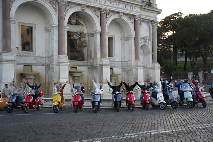 Private Vespa Tour in Rome: Colosseum Photoshoot, Panoramas & Tiramisu photo 6