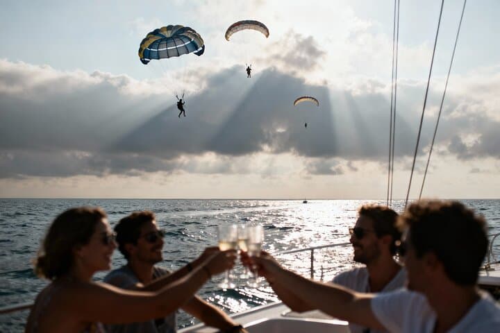 Polignano Between Waves and Clouds: Speedboat Caves and Parasailing Experience