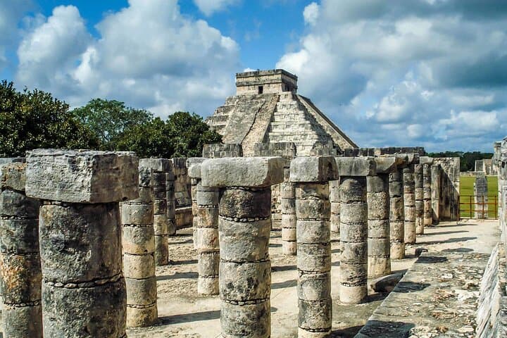 Chichén Itzá, Cenote Chichikán & Valladolid: Shared Day Tour from Cancún with Tequila Tasting
