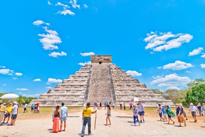 Chichén Itzá, Cenote Chichikán & Valladolid: Shared Day Tour from Cancún with Tequila Tasting photo 5