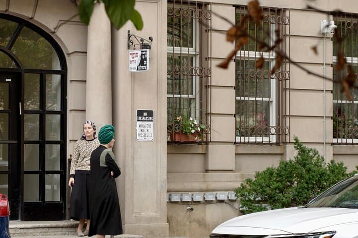 Hassidic Williamsburg Self-Guided Audio Tour — Explore Yiddish Brooklyn by Foot photo 5