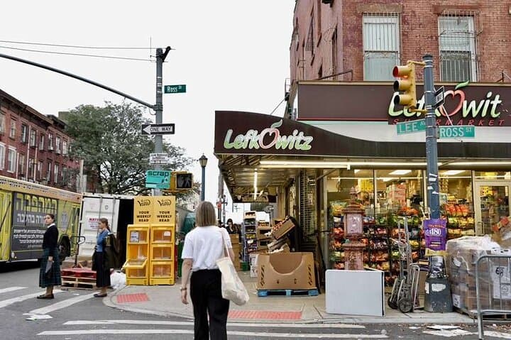Hassidic Williamsburg Self-Guided Audio Tour — Explore Yiddish Brooklyn by Foot photo 2