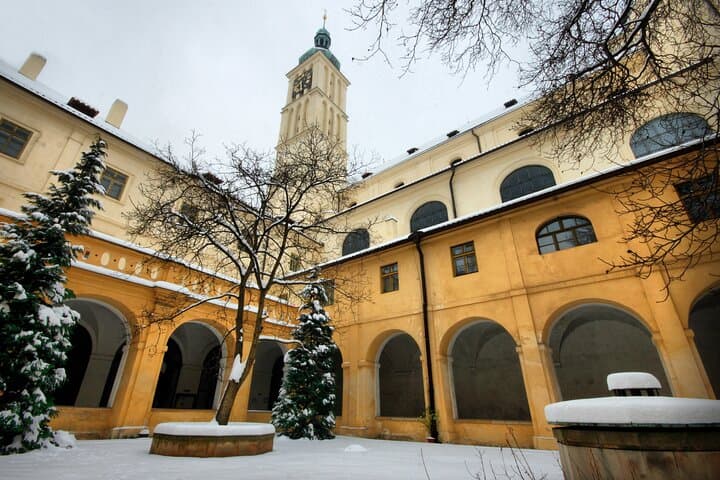 Prague Christmas Walking Tour: Lights, Markets & Monastery of St. James photo 2