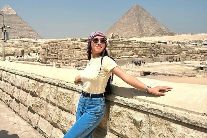 Full-Day Private Cairo Tour from Hurghada: Pyramids, Cairo Tower & Tahrir photo 2