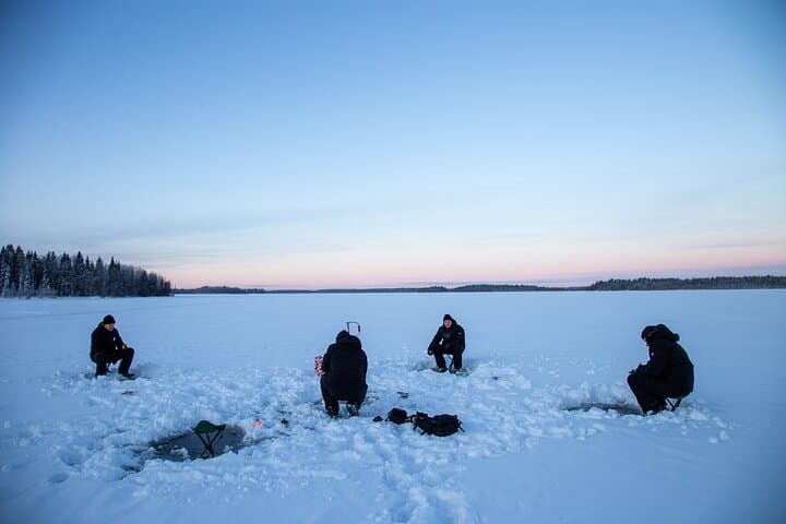 Levi Ice Fishing: Small-Group Perch Fishing Experience in Lapland photo 3