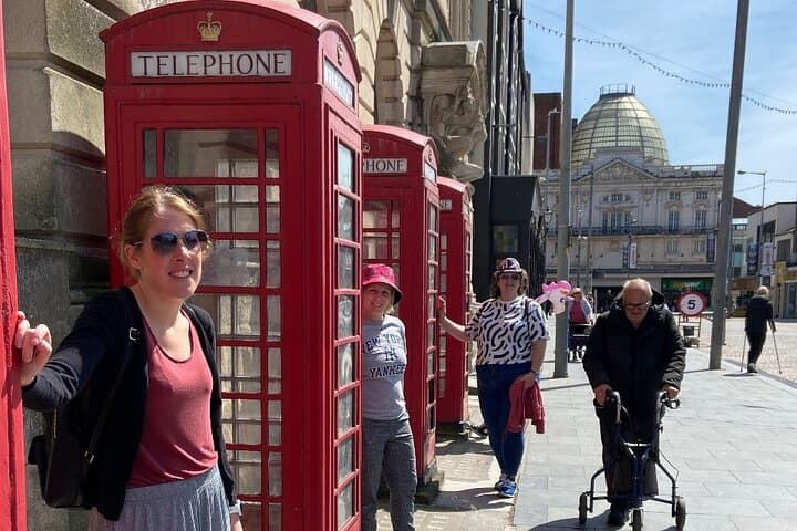 Blackpool Scavenger Hunt: Interactive Walking Tour of Central Pier & Pleasure Beach