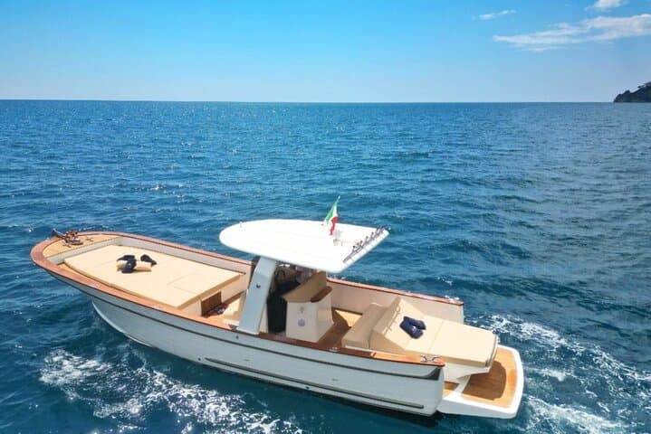 Private Boat Excursion Along the Amalfi Coast — Positano to Amalfi Day Cruise photo 4