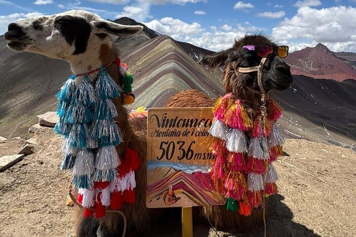 Private Guided Hike to Rainbow Mountain (Vinicunca) from Cusco photo 2