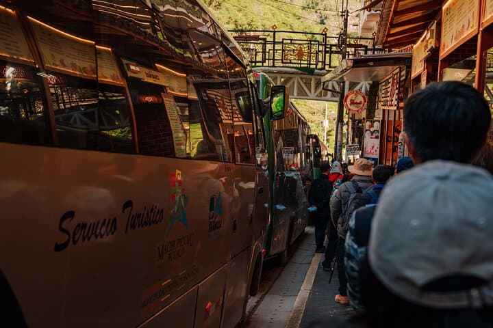 Machu Picchu Official Bus: Quick, Reliable Ascent from Aguas Calientes photo 3